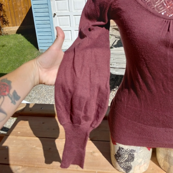 Historically inspired long sleeve turtleneck - Picture 8 of 8